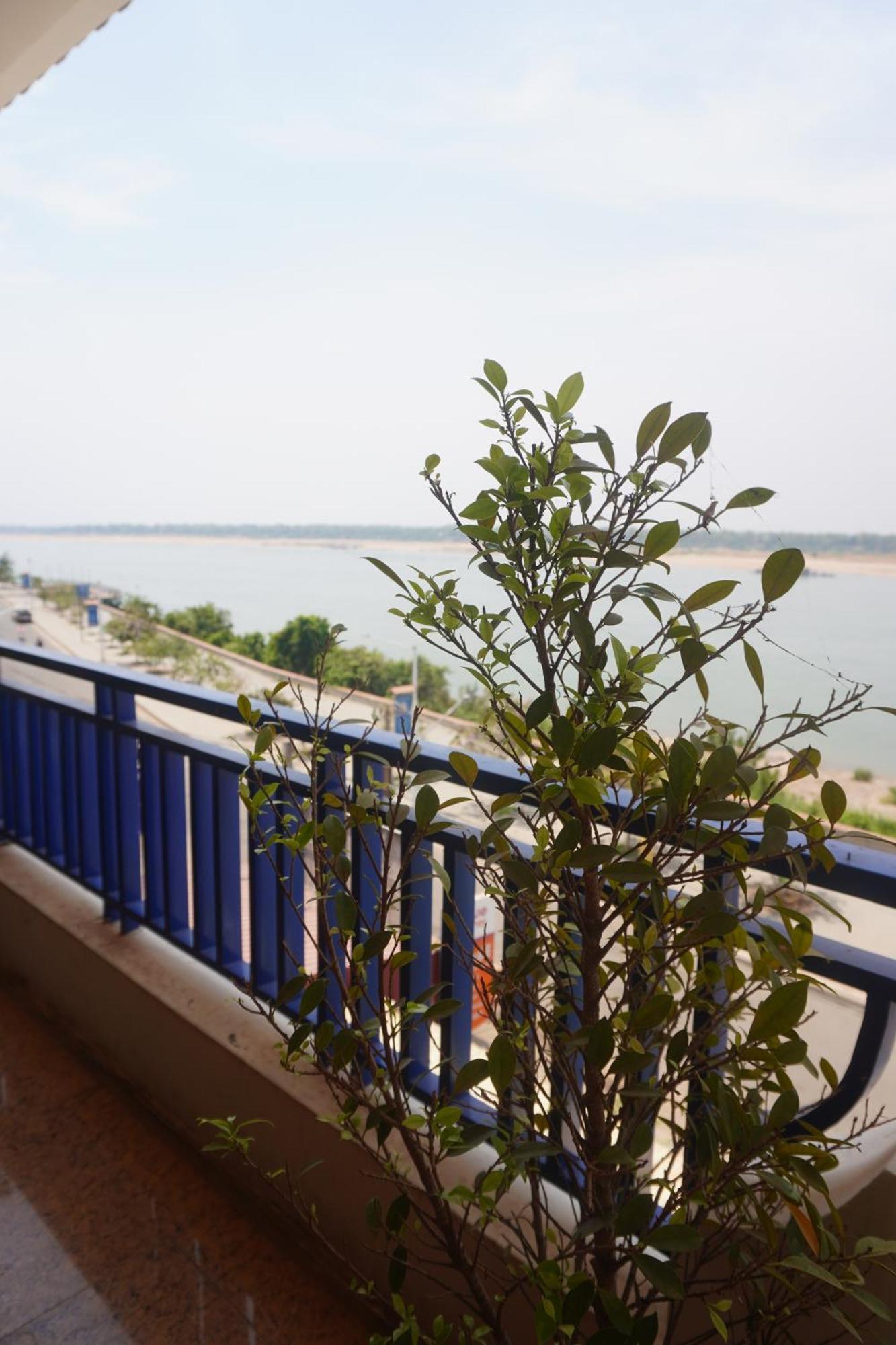 Le Tonle Hotel กระแจะ ภายนอก รูปภาพ