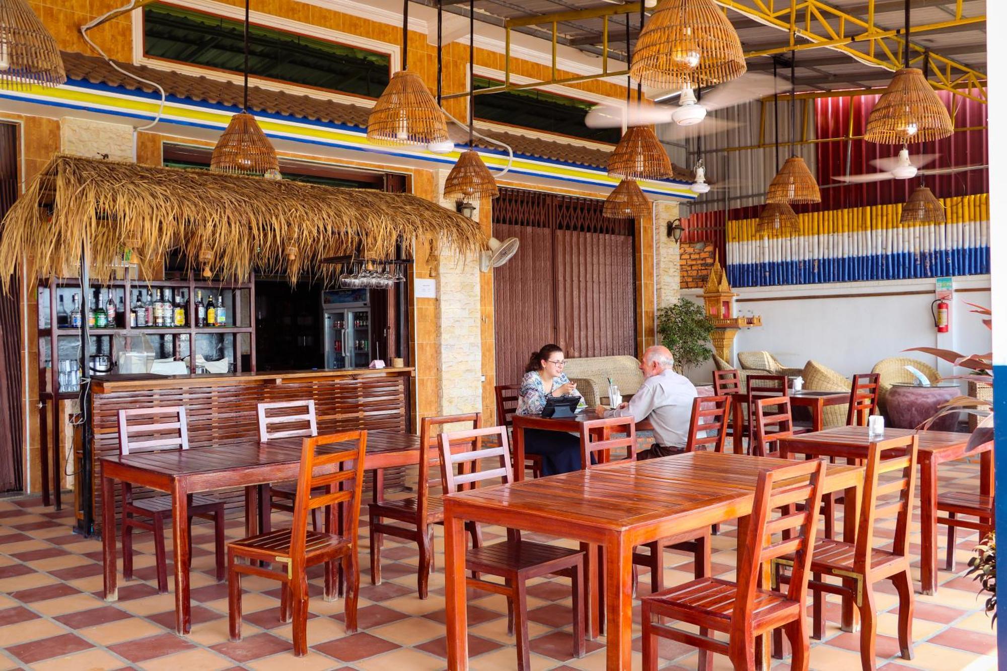 Le Tonle Hotel กระแจะ ภายนอก รูปภาพ